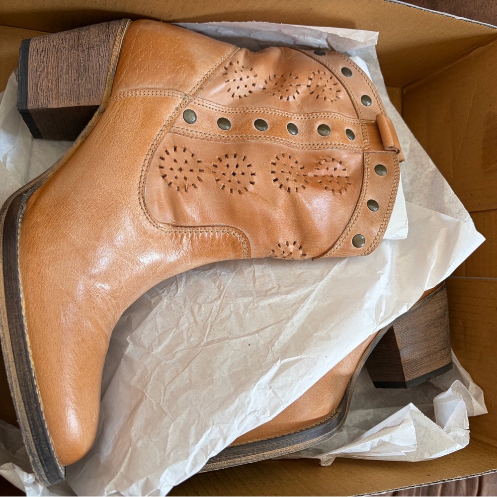 Dingo cowboy boots